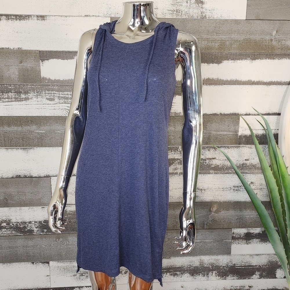 Akini blue dress size small